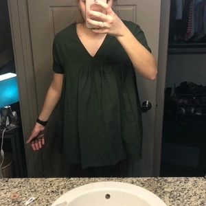 Green v-neck boutique dress